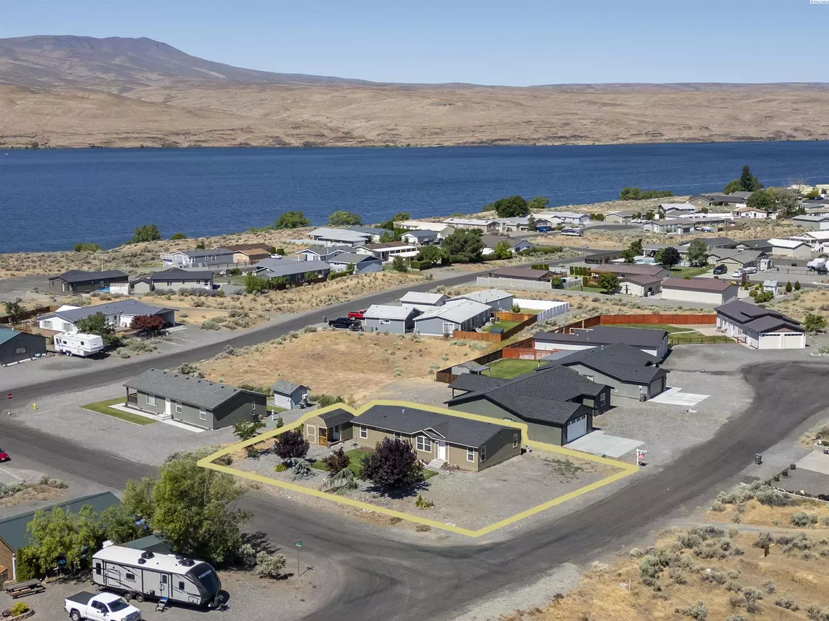 Mattawa, WA 99349,411 SW Summer Place