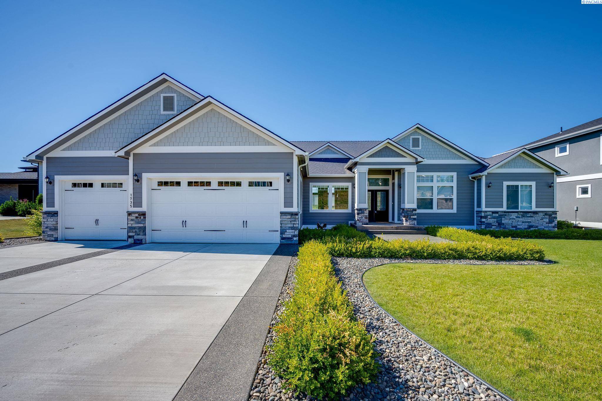 1735 SW Barclay Ridge Dr, Pullman, WA 99163