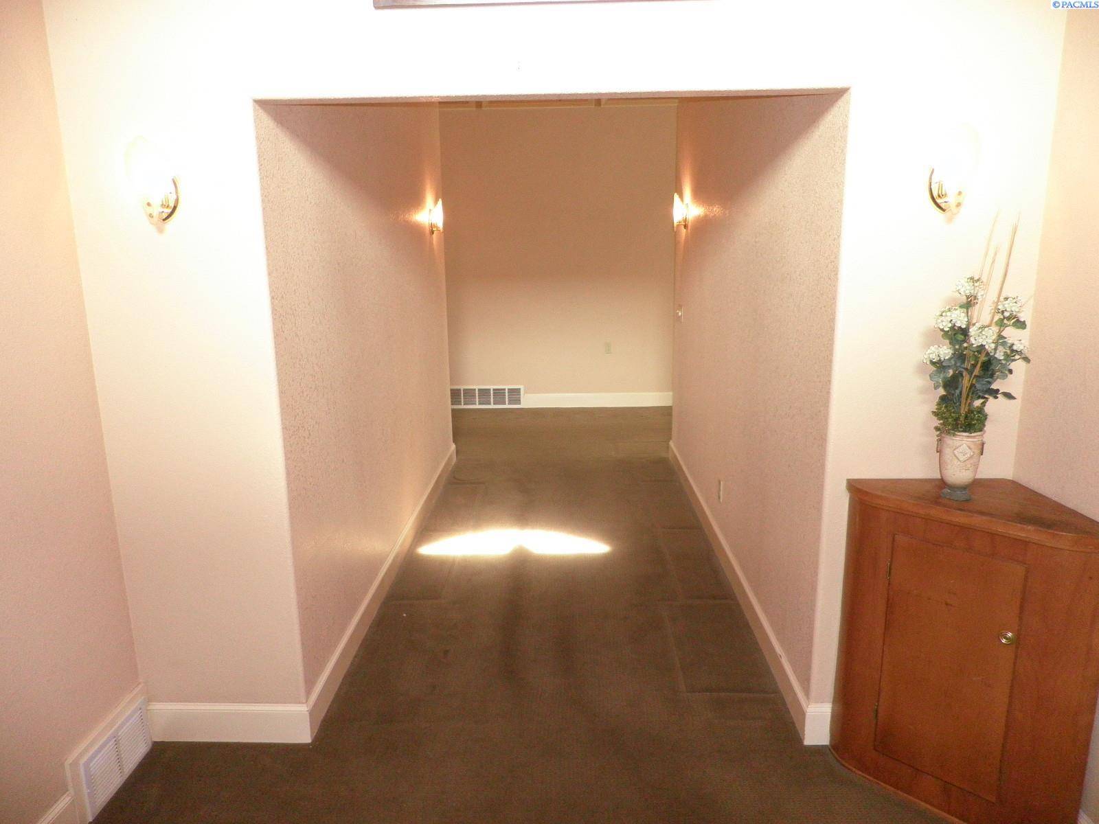 Pullman, WA 99163,330 NE Whitman