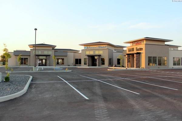 9501 W Clearwater, Kennewick, WA 99338