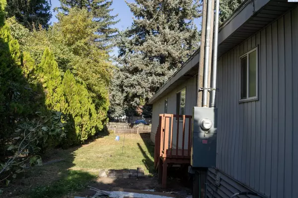 Albion, WA 99102,208 N F Street