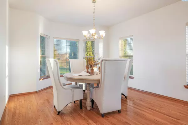 West Richland, WA 99353,1450 S 58th Ave