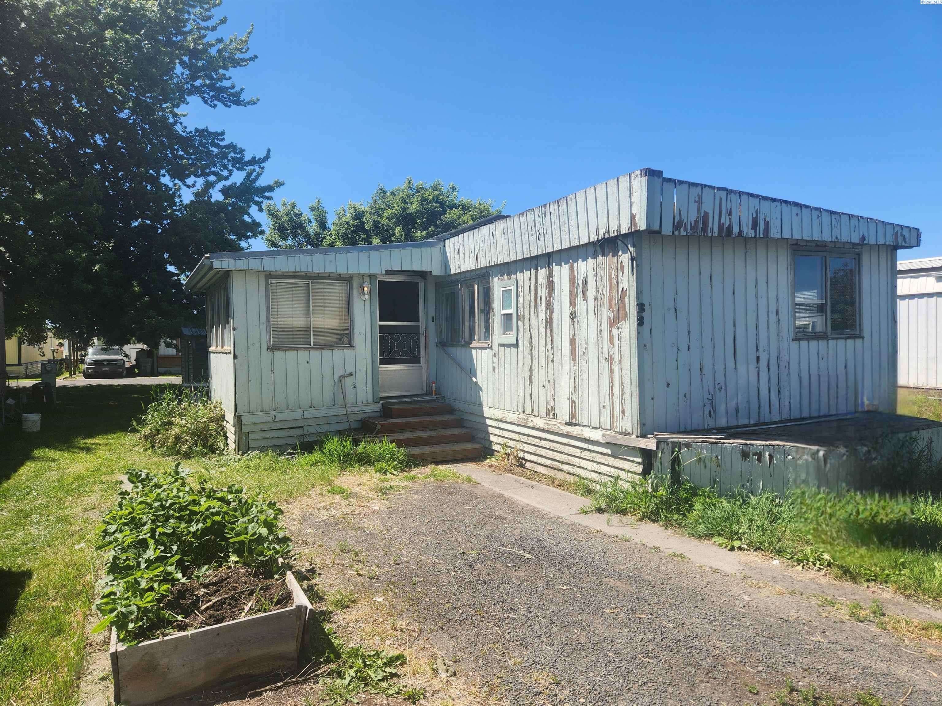 2602 Pullman Albion Rd B8, Pullman, WA 99163