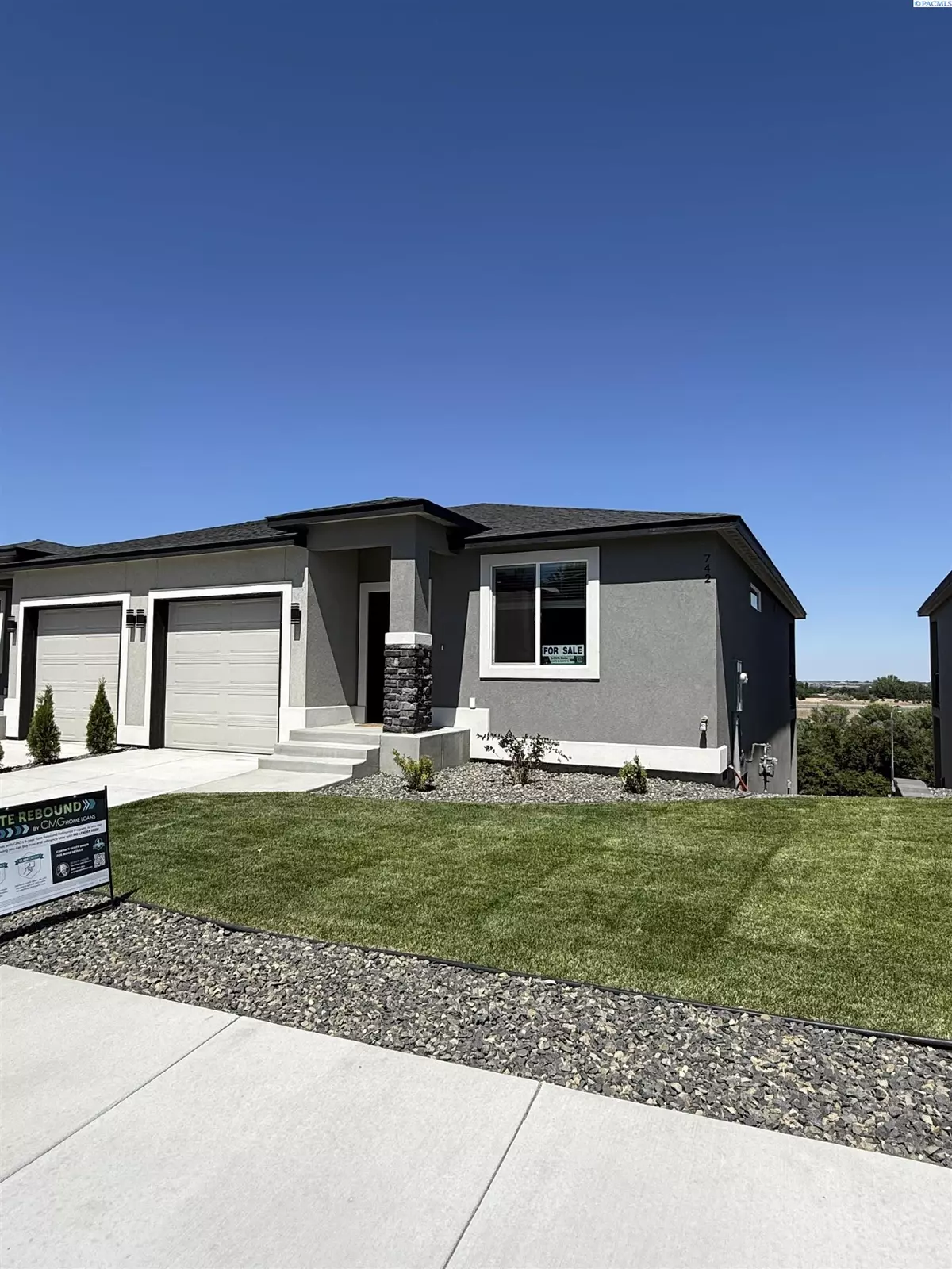Richland, WA 99352,742 Rio Vista Loop