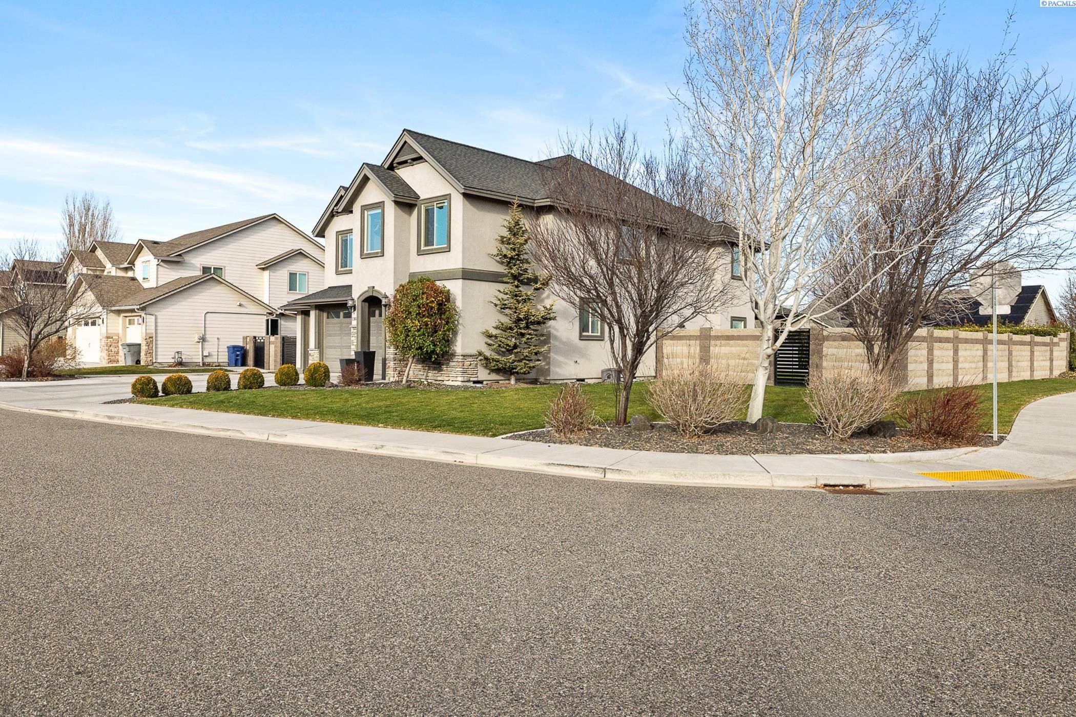 1303 Kensington Way,  Richland,  WA 99352