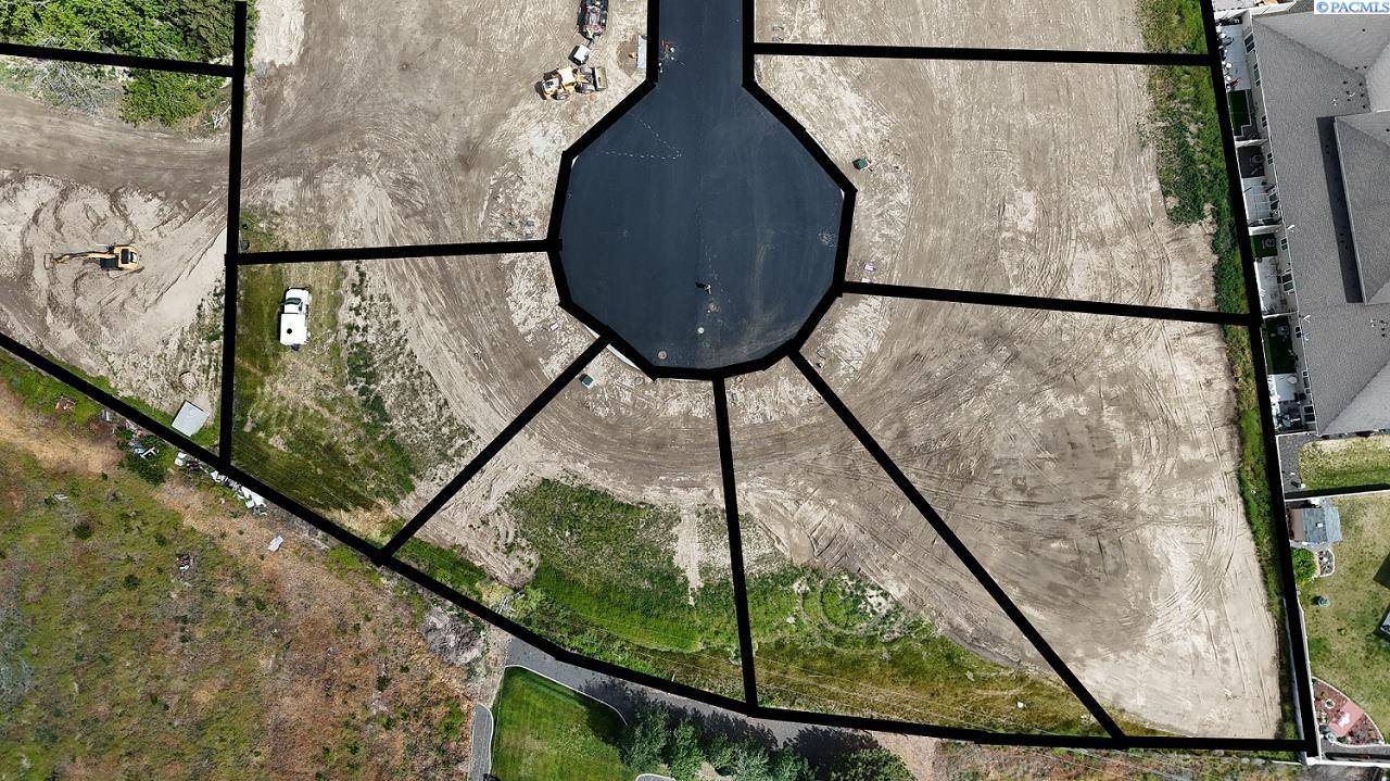 1041 S Florida Pl, Kennewick, WA 99338