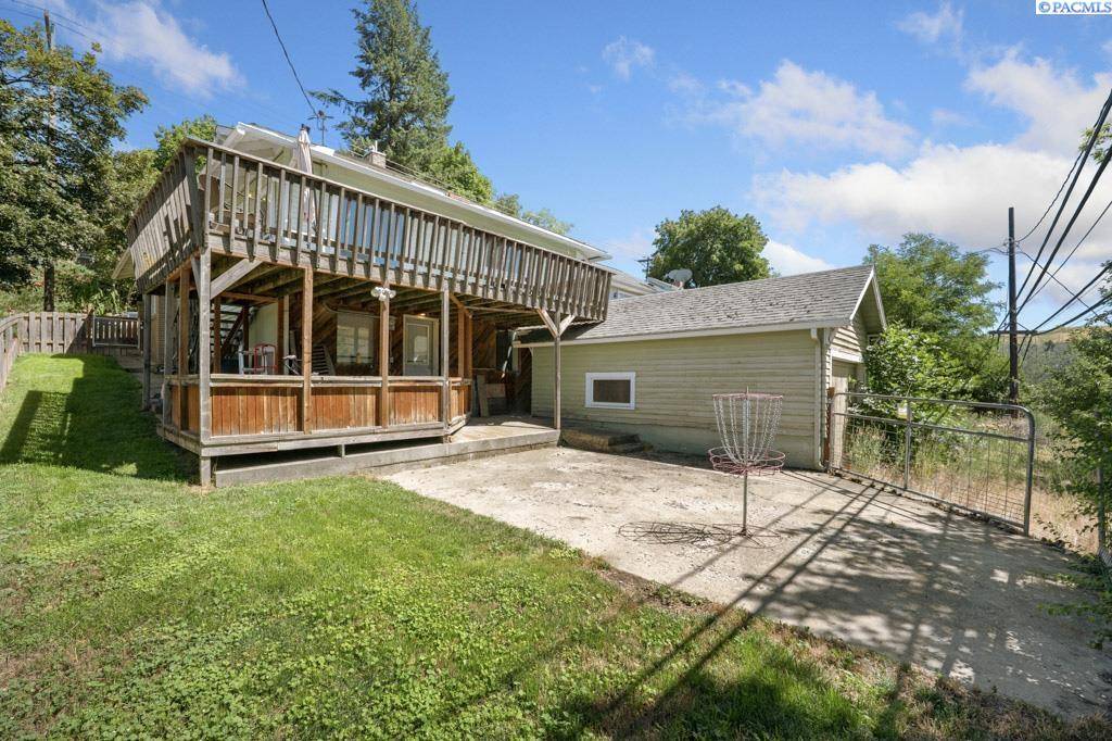 408 S Mill Street, Colfax, WA 99111