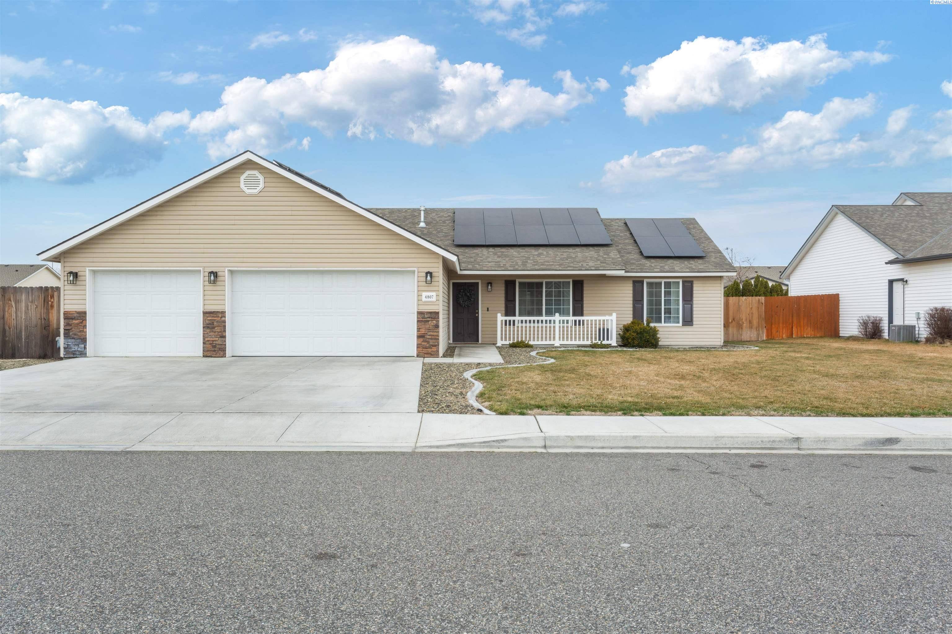 4807 Catalonia,  Pasco,  WA 99301