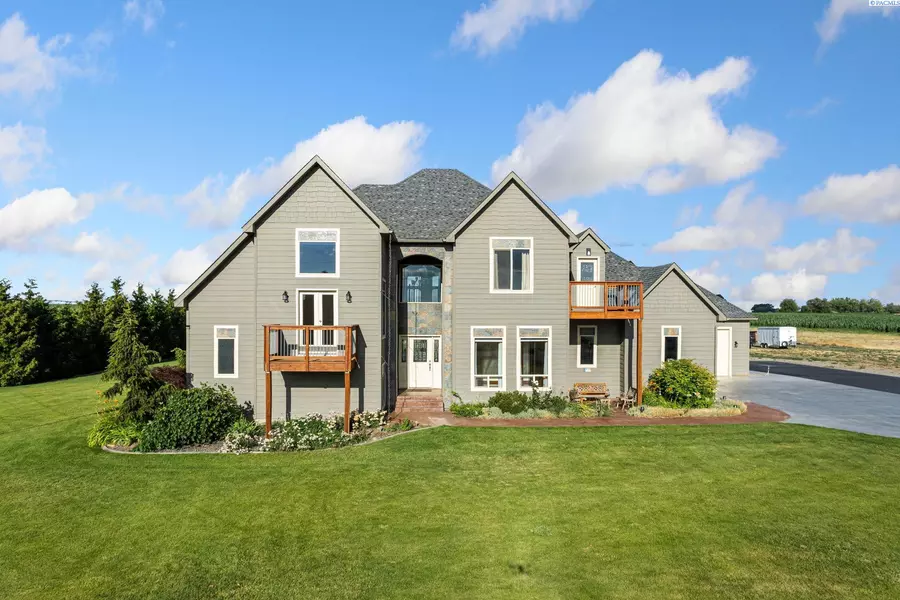 325 Mcdonald Drive, Pasco, WA 99301-0000