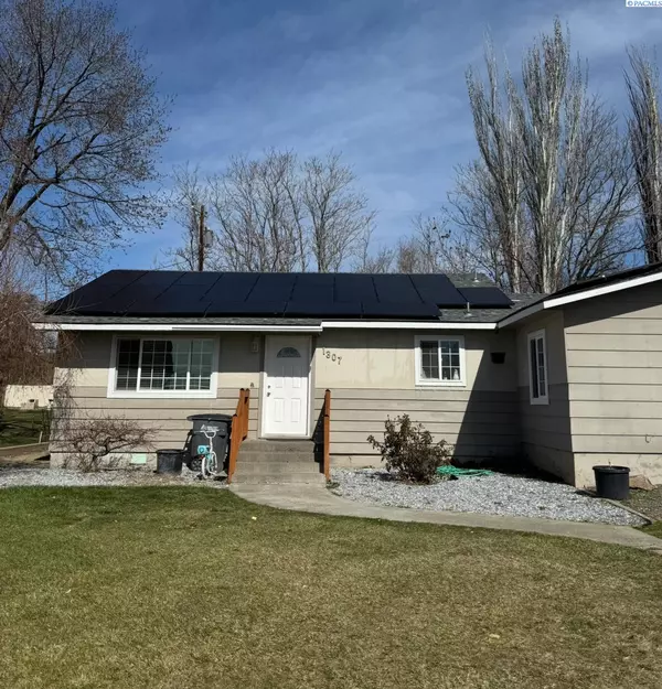 1307 2nd Ave, Zillah, WA 98953