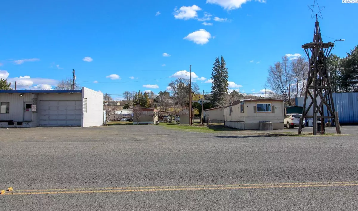 Mesa, WA 99343,109 N First Avenue