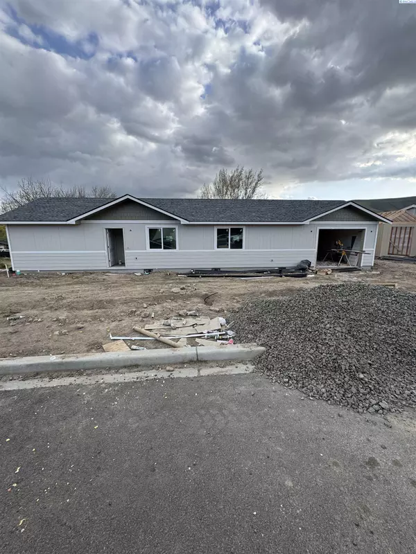 1311 Edith Ave, Benton City, WA 99320