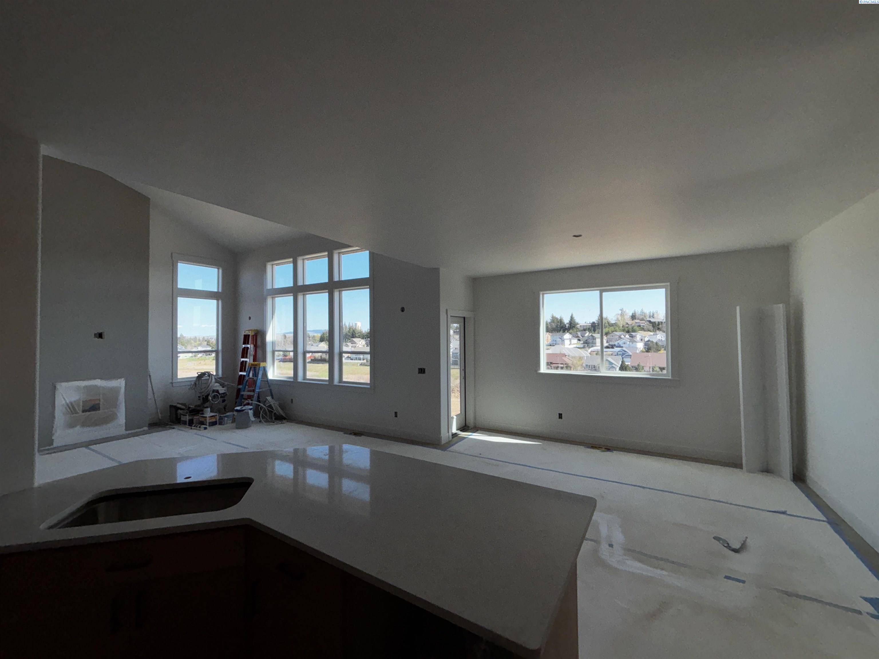 Pullman, WA 99163,1035 SW Panorama Dr