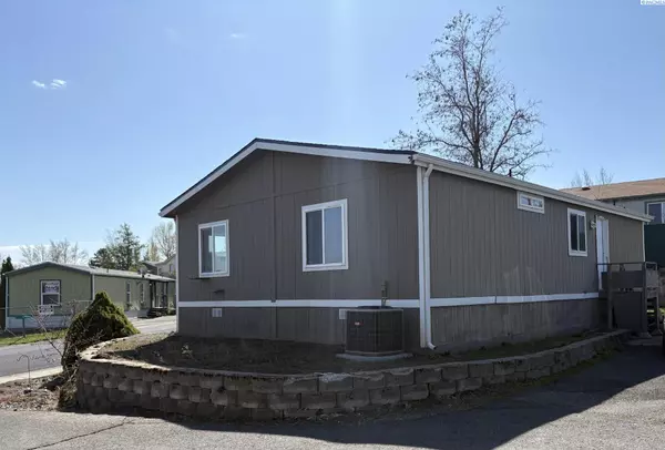 Pullman, WA 99163,260 NW Golden Hills Dr. #39