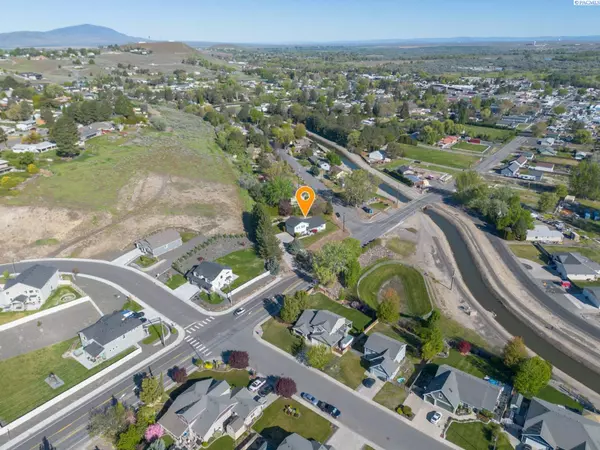 West Richland, WA 99353,1103 S 38th Avenue