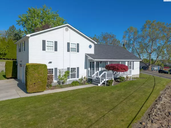 West Richland, WA 99353,1103 S 38th Avenue