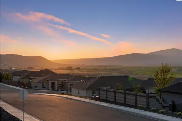 West Richland, WA 99353,6888 Cyprus Loop