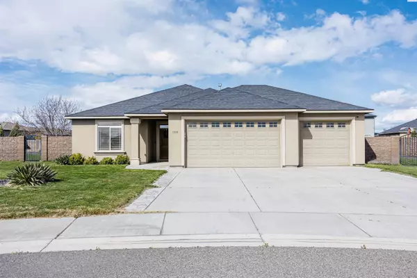1333 Platinum Pl., West Richland, WA 99353