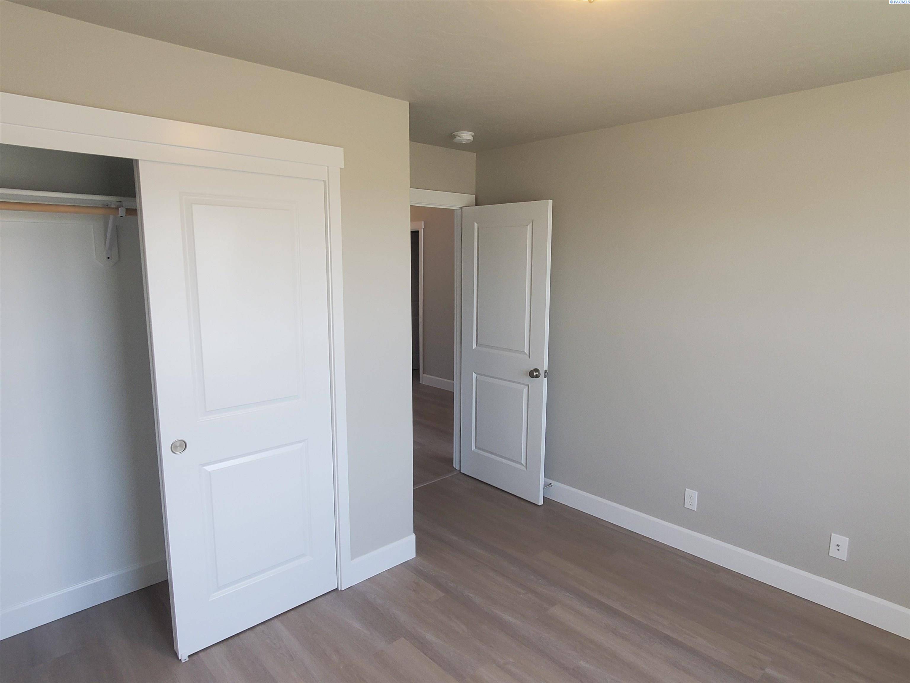 Kennewick, WA 99338,2861 S Belfair Pl