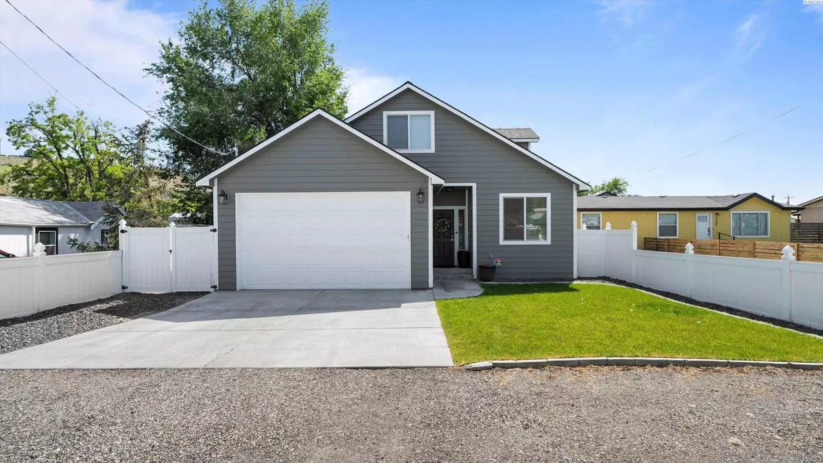 West Richland, WA 99353,5971 Deer St