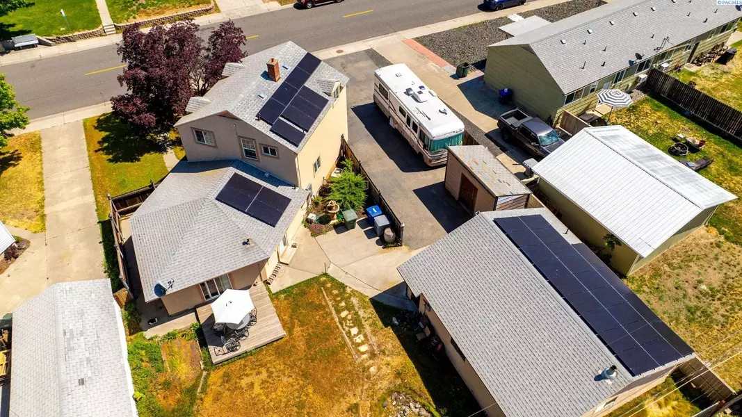 213 Jadwin Ave, Richland, WA 99352