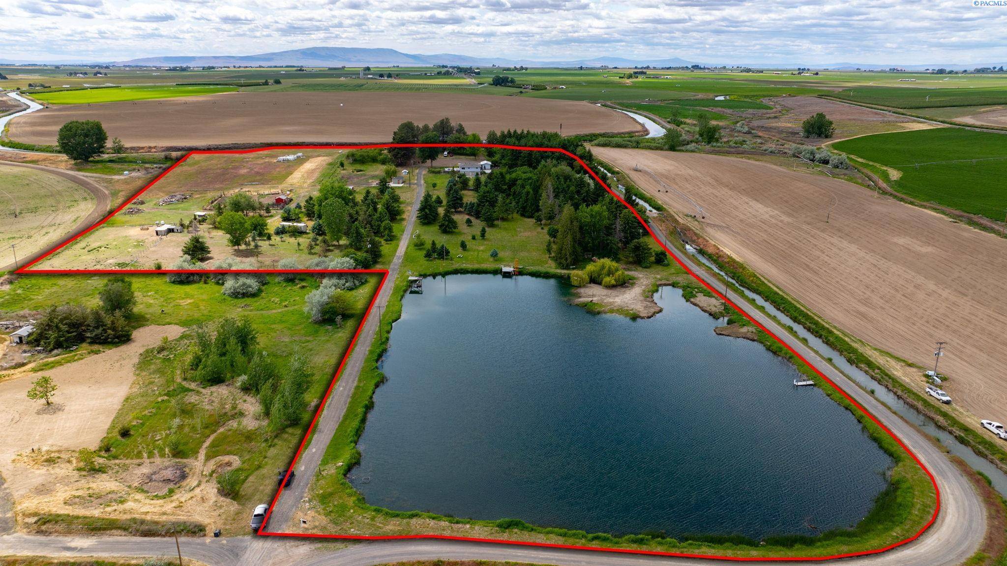 4902 Fir Rd, Eltopia, WA 99330-9768