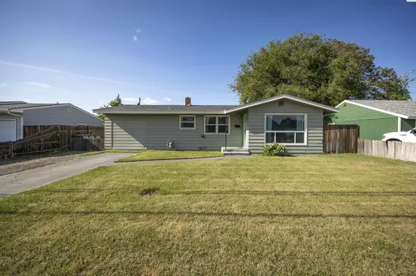 516 W 10th Ave, Kennewick, WA 99336