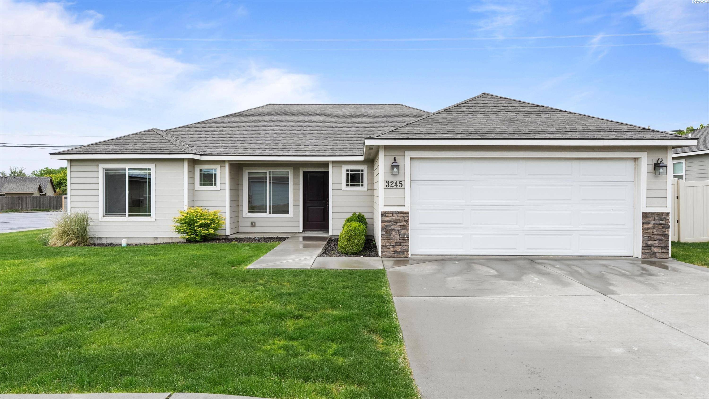 3245 S Palouse St, Kennewick, WA 99337