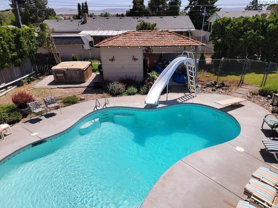 910 King, Grandview, WA 98930