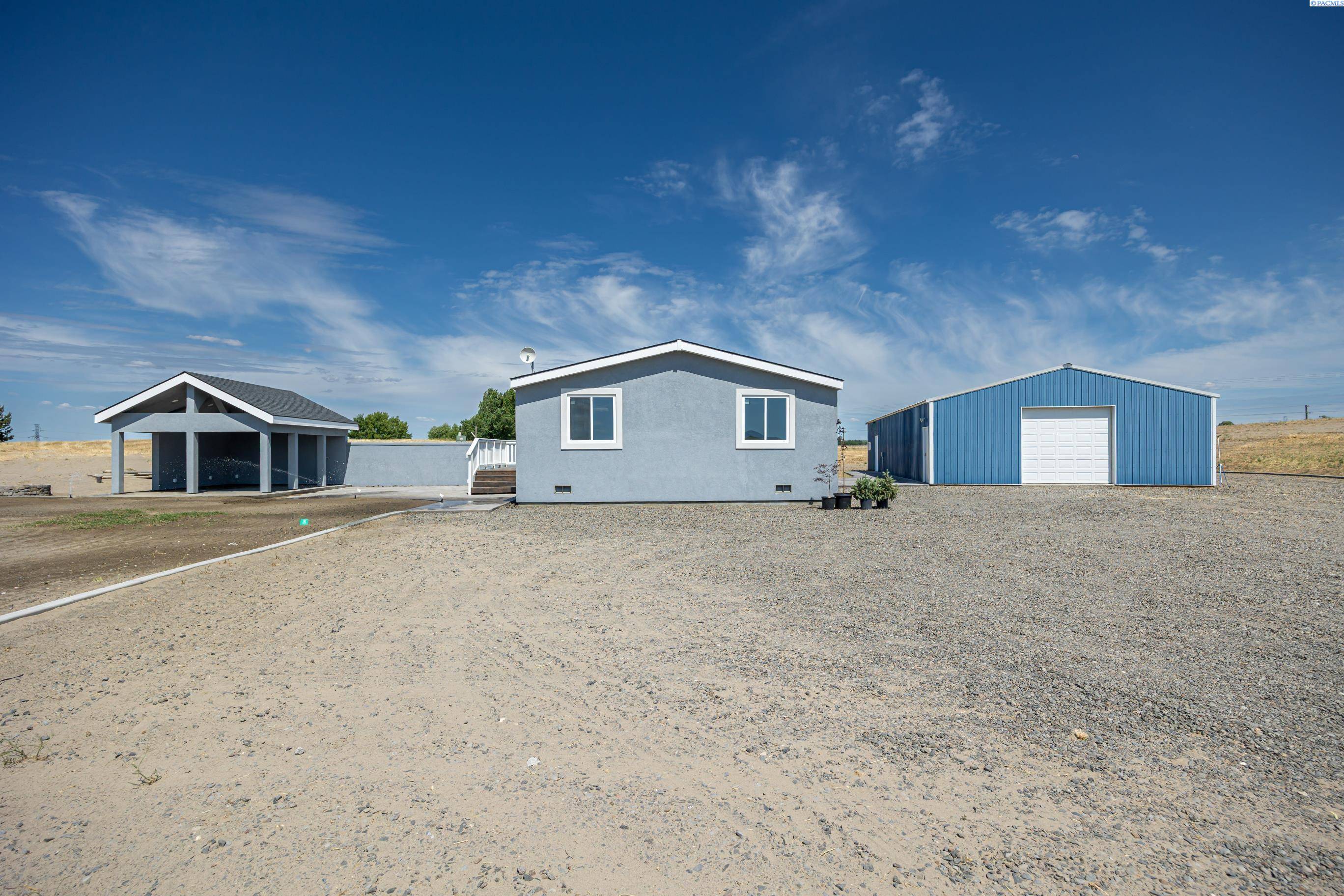 94 Dusty Rd, Burbank, WA 99323