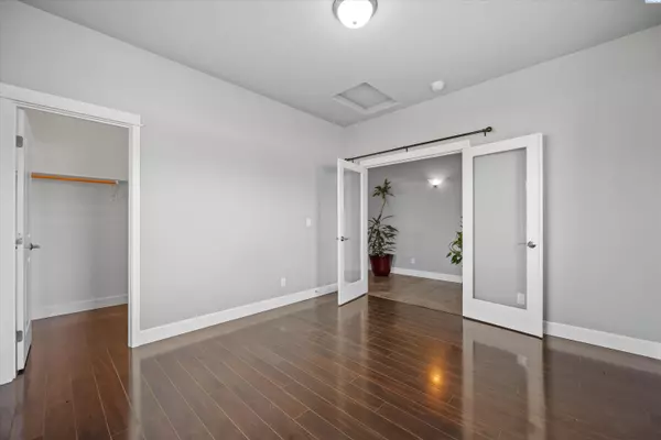 West Richland, WA 99353,874 Pikes Peak Drive