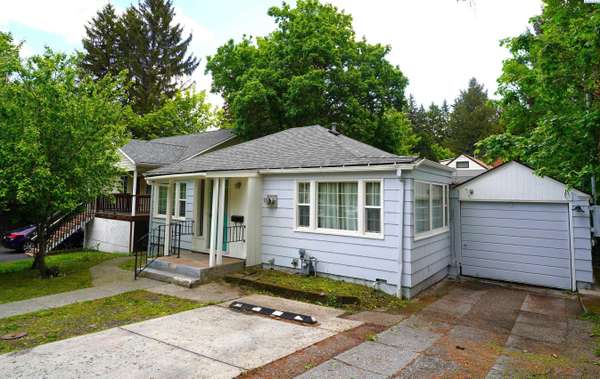 1004 NE D St, Pullman, WA 99163