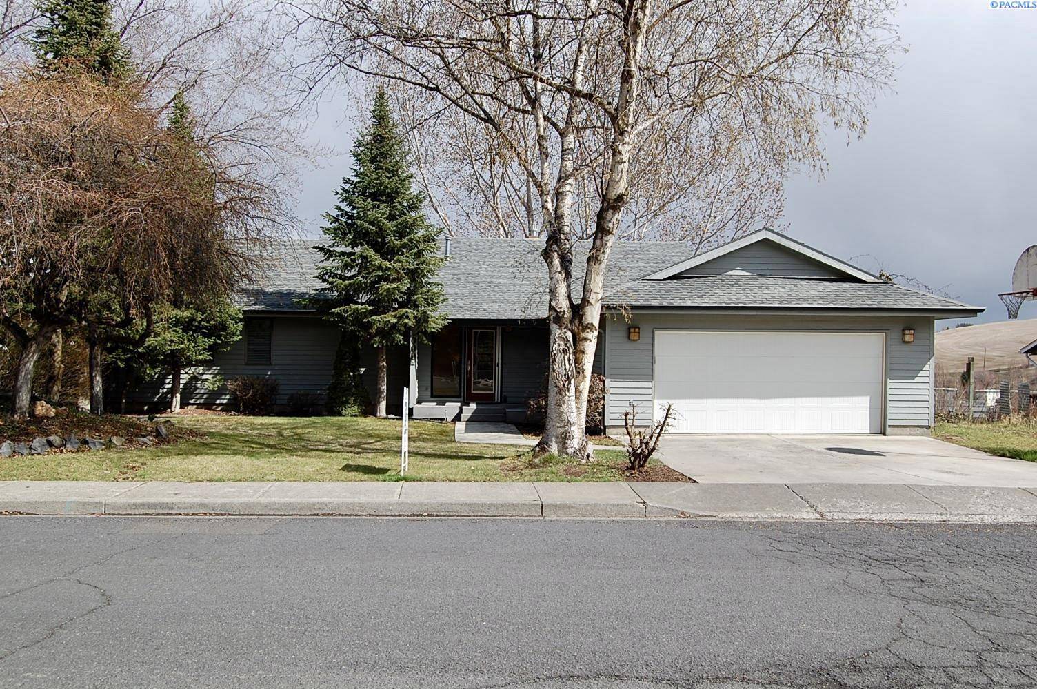 1000 SE Sunnymead Way, Pullman, WA 99163
