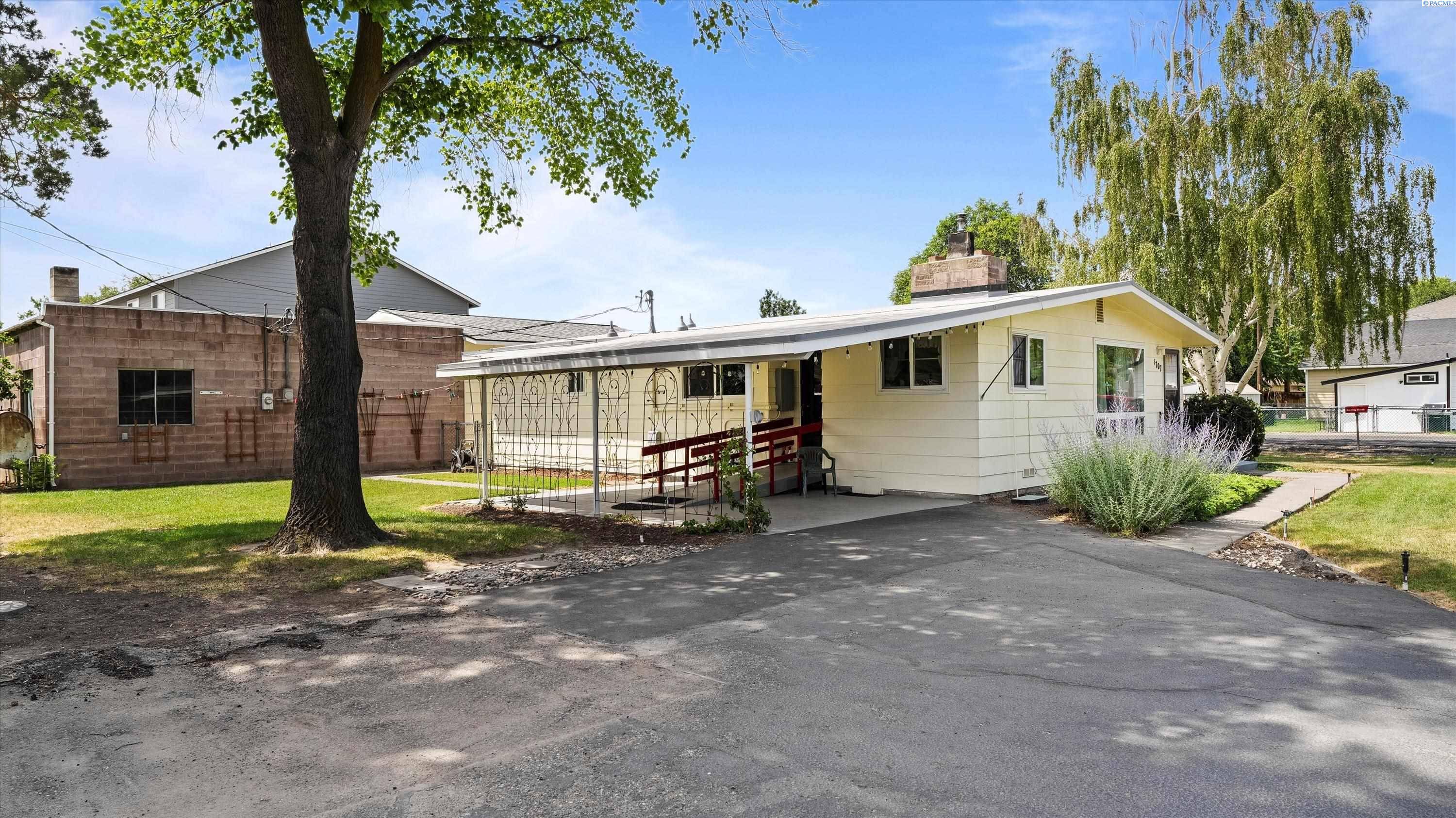1707 W 19th Ave, Kennewick, WA 99337