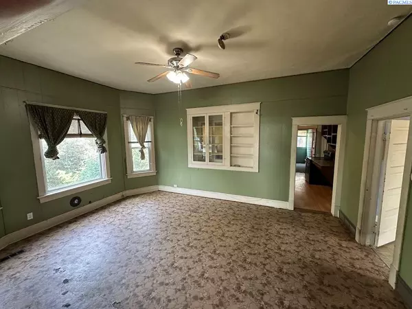 Endicott, WA 99125,218 Margin St.