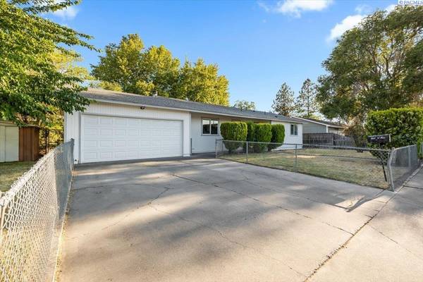 607 W 11th Ave, Kennewick, WA 99337