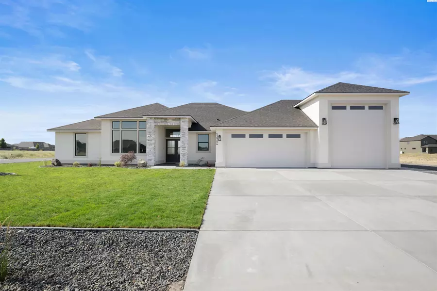 12704 Rock Creek Dr, Pasco, WA 99301