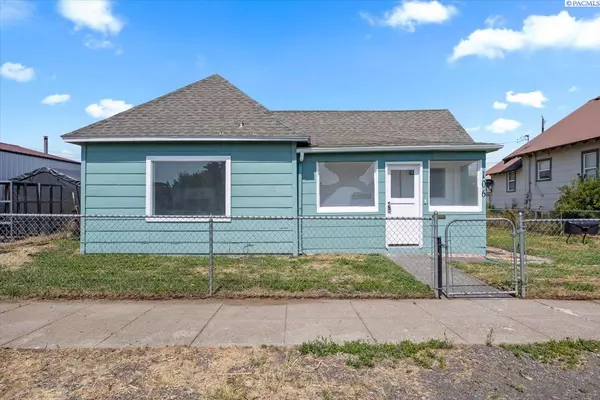 Ritzville, WA 99169,106 W Birch
