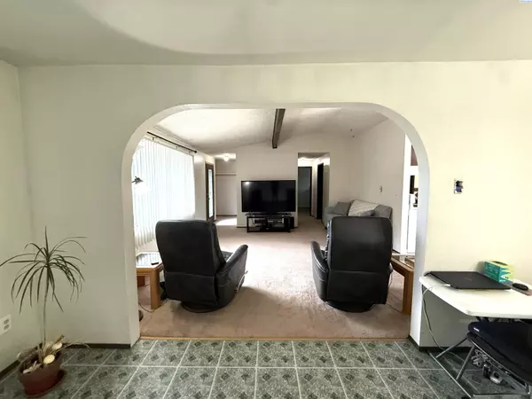 Selah, WA 98942,301 Kinne Lane