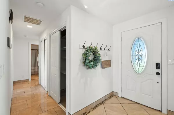 Pasco, WA 99301,4112 Meadow Beauty Drive