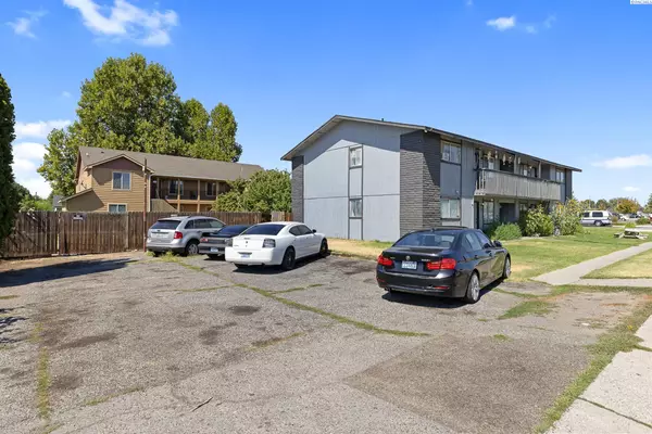 Pasco, WA 99301,2204 W Henry Pl