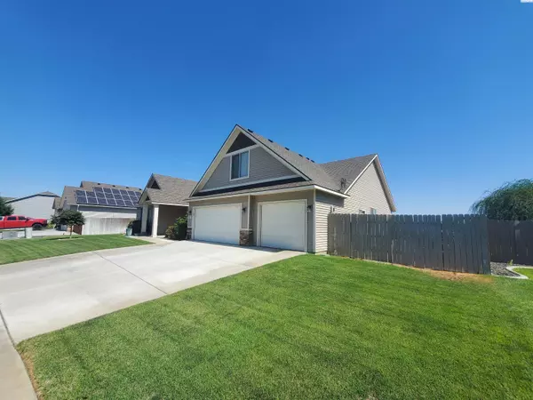 5505 Santa Fe Lane, Pasco, WA 99301