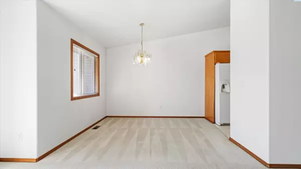 Kennewick, WA 99337,316 W Canyon Lakes Dr.