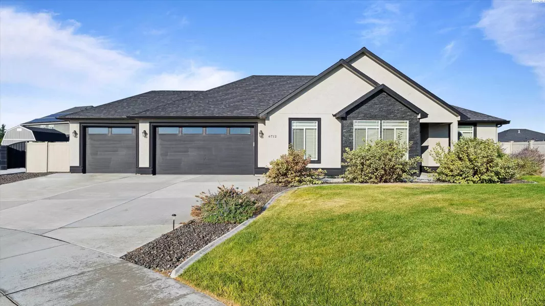 6712 Garnet Court, West Richland, WA 99353