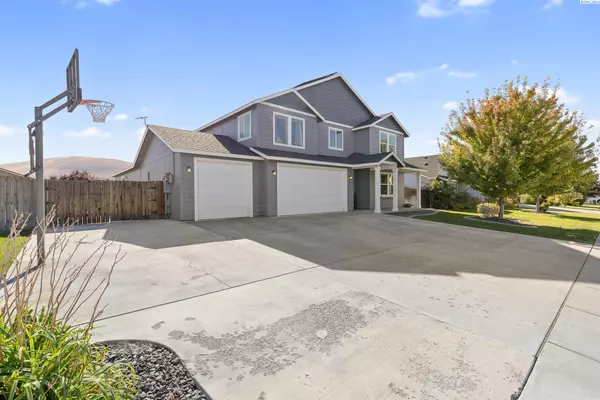 West Richland, WA 99353,5962 Teak Ln