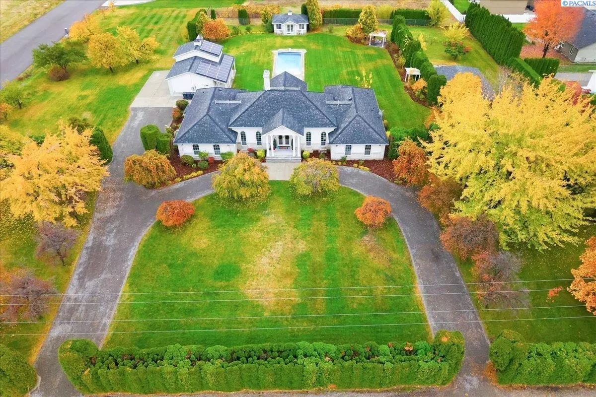 Pasco, WA 99301,1709 N Road 80