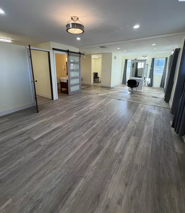 La Crosse, WA 99143,207 S Clark Ave