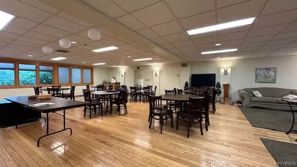 Buffalo, NY 14222,1219 Elmwood AVE