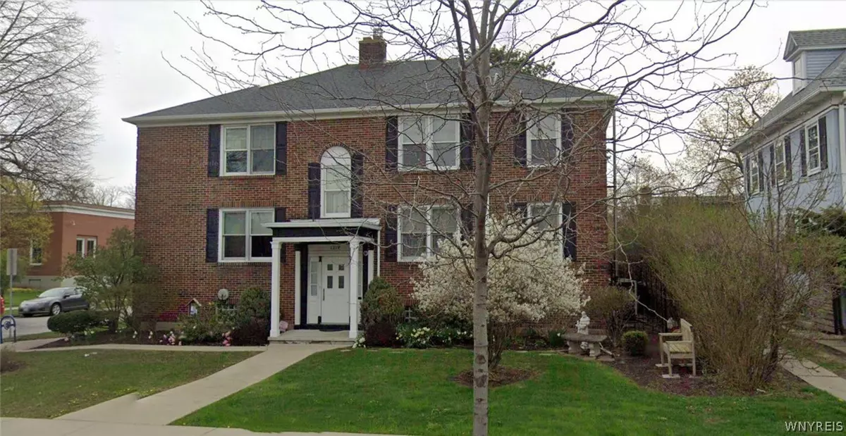 Buffalo, NY 14222,1219 Elmwood AVE