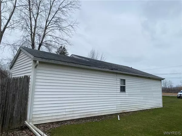 Burt, NY 14028,6106 Godfrey RD